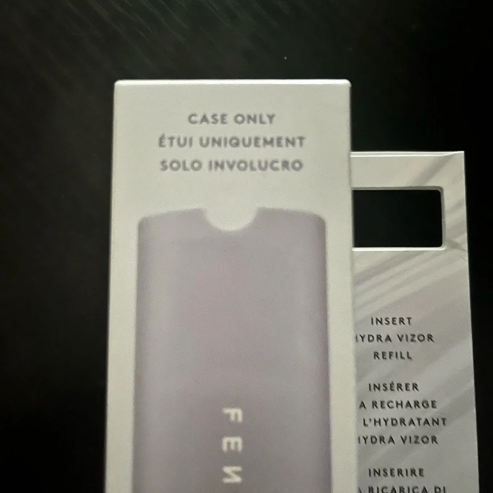 FENTY BEAUTY Hydra Vizor Refillable Case - Picture 3 of 7